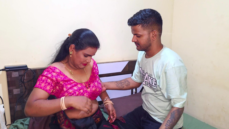 Kamasutra61: Une bhabhi desi indienne se fait baiser en sari