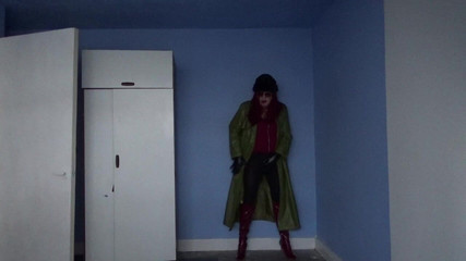 Leather Kirsten: 녹색 가죽 코트