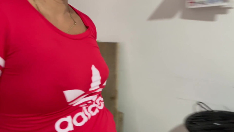 Kanu Eel: The Jerky fica quente e ela me convida para sua...