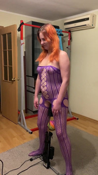 Sert yüze tokat atma, nefes oyunu ve sarsarak orgazm olan BDSM