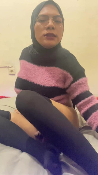 Nabillachels: Миссис Вария снимает онлайн БДСМ сцену со своим рабом