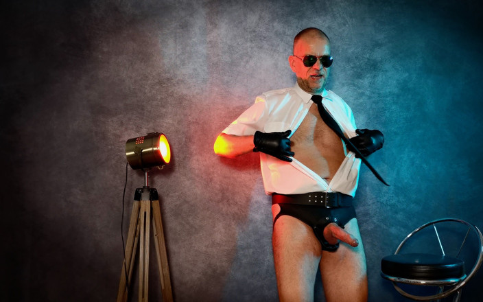 GERMANE_XL: Berlin Leather 11