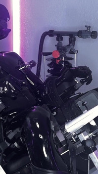 Связанная запертый