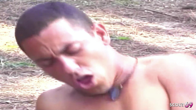 Shemale TS Collection: ラテン系ニューハーフが男たちに屋外でアナルに犯される