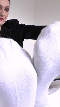 Lange weiße socken bis zum orgasmus schnüffeln, pOV, wichsanleitung, lady victoria Valente