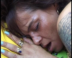 Nadin Schreit von glueck - nadin खुशी से चिल्लाती है