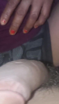 Blowjob awek seksi menghisap batang teman lelakinya