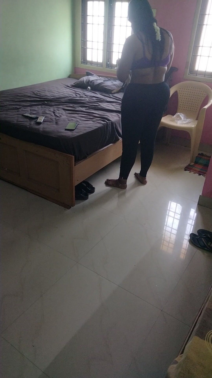 Tamil lesbian: Подготовка к съемке порно видео