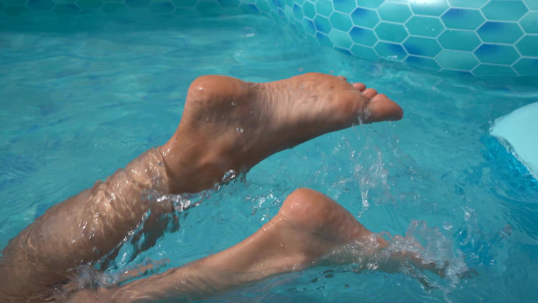Hidi Heaventoosh: Schizzi d'acqua