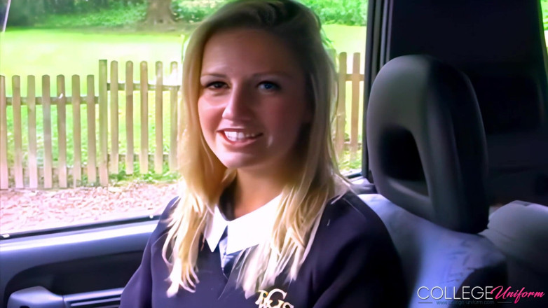 College Uniform: Temuduga Take 2 Menampilkan Milly Hedgland