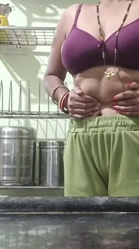India Ketchen su novio