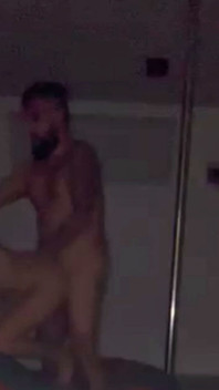 Cewek itu pengen aku di kamar hotel
