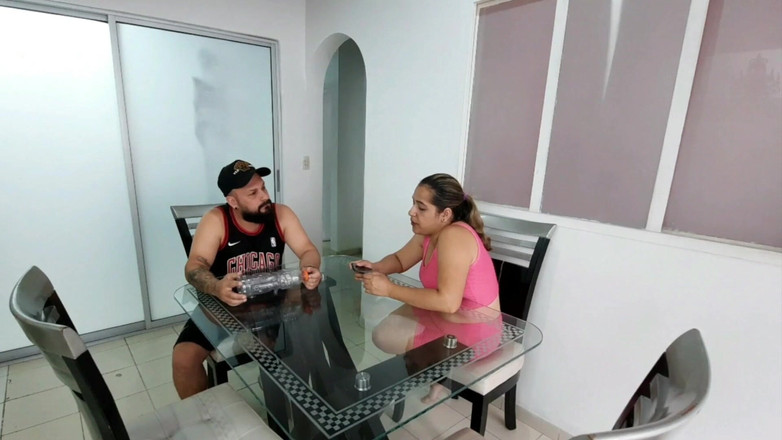 Jennifer Adams: Nadržená macecha s velkými prsy svádí svého nevlastního syna