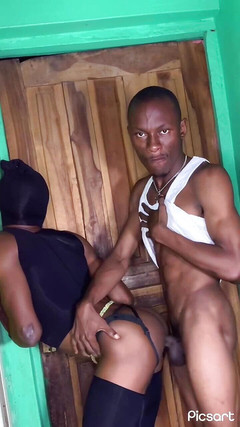 Stilesbhalifa1: Dvě nigerijská Twinks tvrdý sex