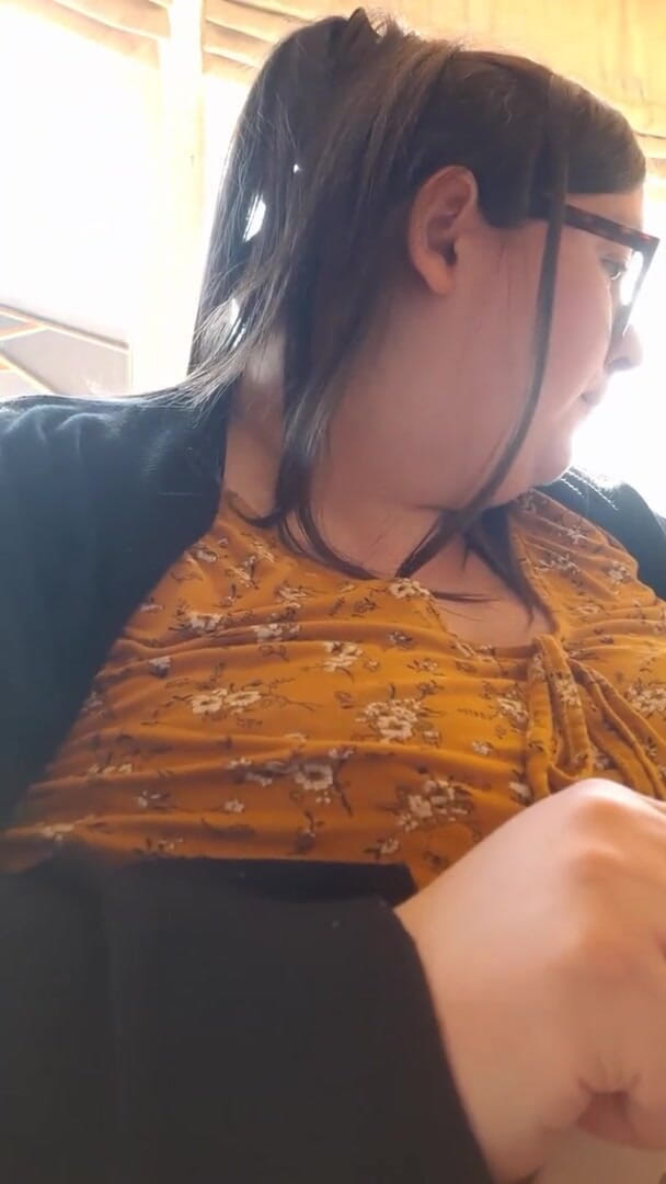 SSBBWLadyBrads: Awek montel SSBW menjilat Inggeris penuh semasa (tiada audio)