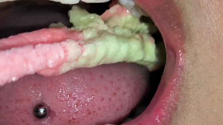 Isabel: Snake Gum