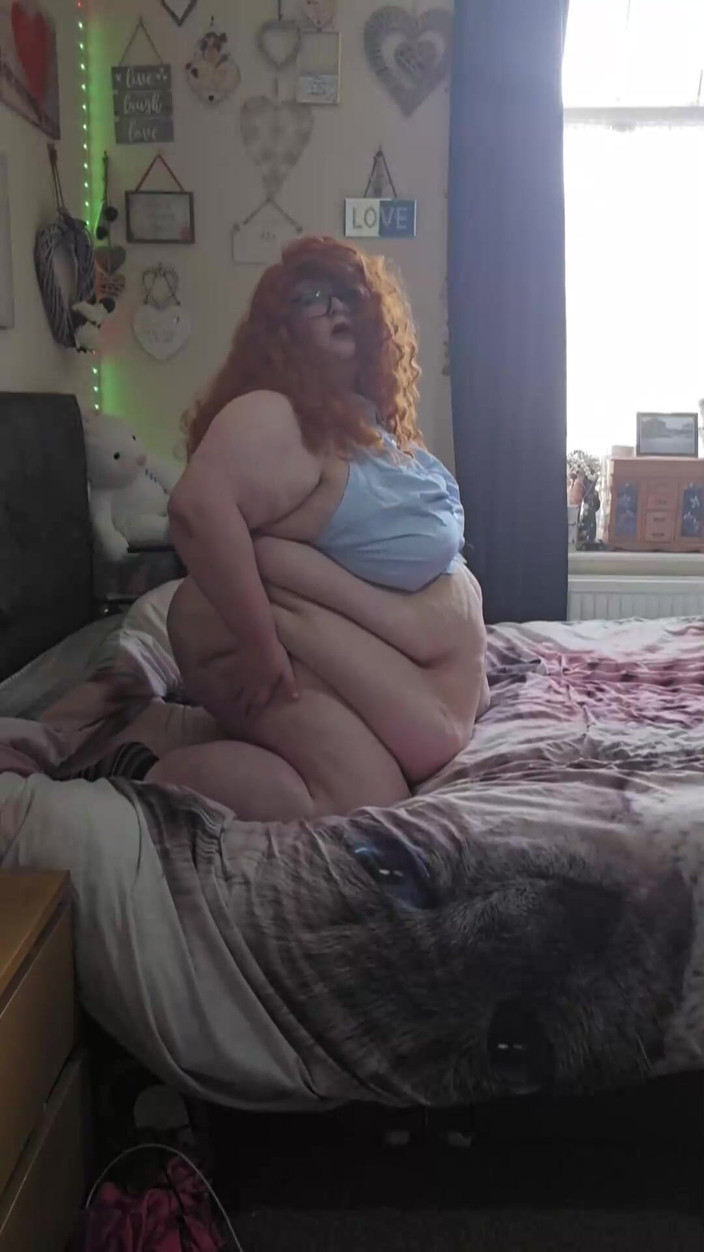 SSBBWLadyBrads: SSBBWがディルドに乗って絶頂オーガズム パート2