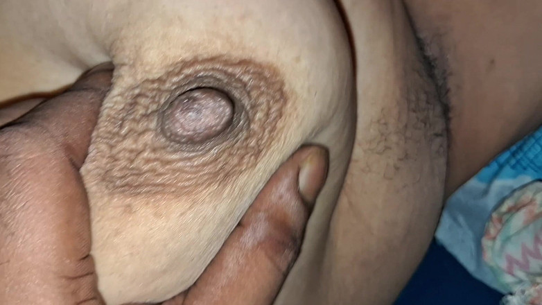 Catchybusty: Ncr Desi Bhabhiji Vuole leccare