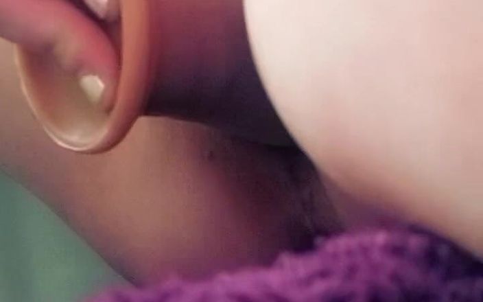 waterparkbarbie0119: Wet Lil Kitty
