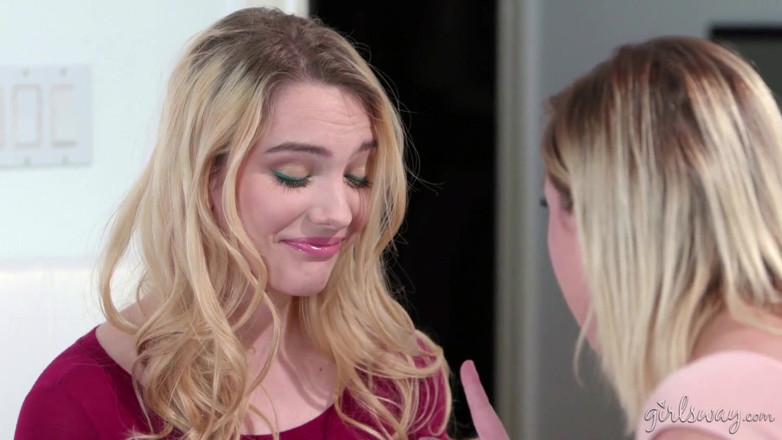 Girlsway: GIRLSWAY - storie della sorellastra: non rubarmi i vestiti!