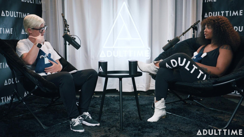 Adult Time Podcast: Avery Jane fisting, mungitura e roba nel culo di banana |...