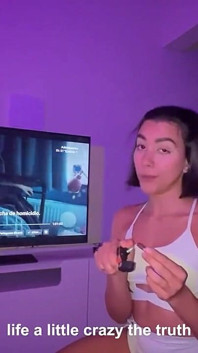 Nu înăuntru! Mi-am vizitat vecina după sală și am ajuns să facem sex