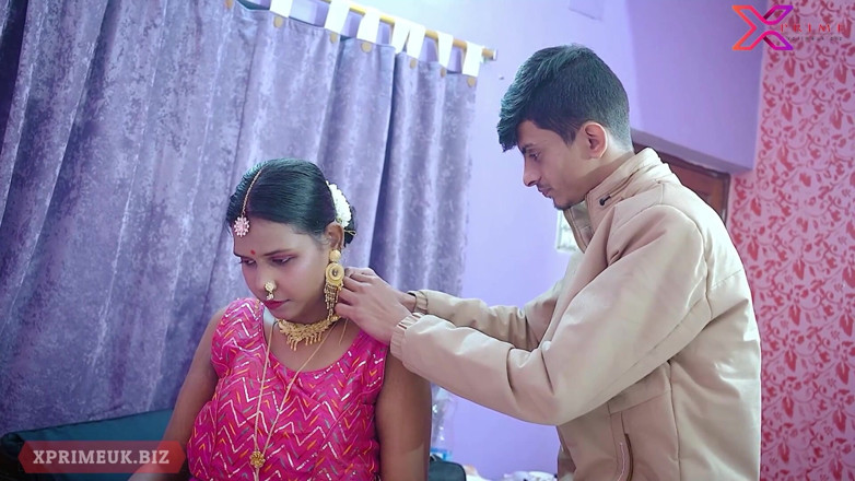 Creative Pervert: desi bhaartiy sundar dhokhebaaj patni ajanbi ko chodti hai