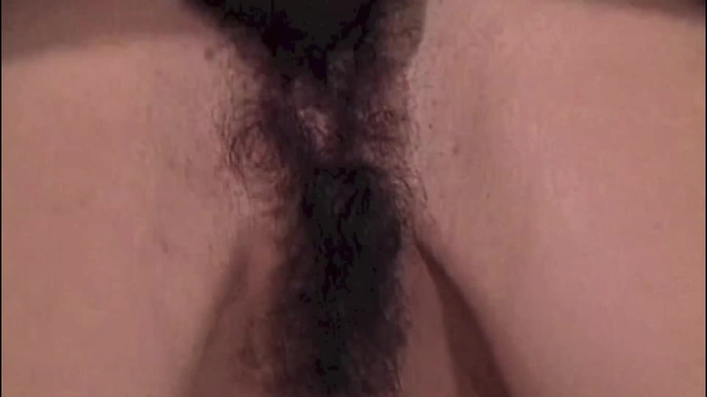 Inthe MILF room: Cô Ấy Muốn Một BBC Trong Lồn Đầy Lông Của Mình Và...