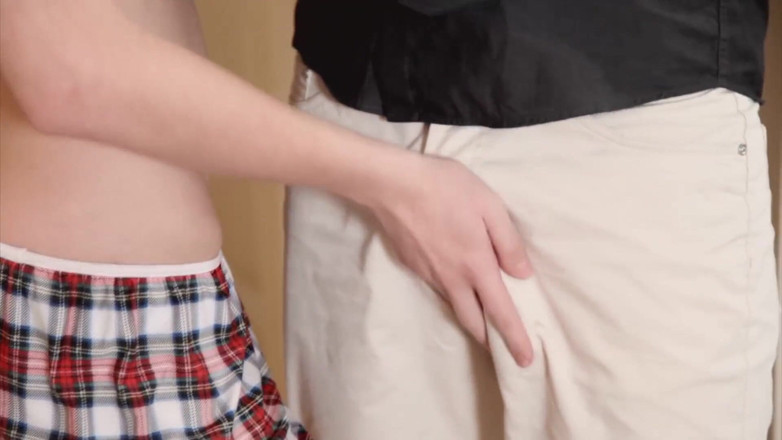 Lethal Teens: Teen brunette comes over to his home to get fucked...