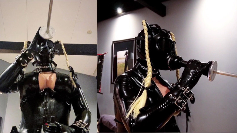 Hooded June: My Fcck Mask के साथ खेलना