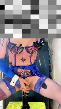 น้องฟemboyน่ารักใส่รองเท้าส้นสูง ถุงน่องชุดชั้นในสีฟ้าสุดเซ็กซี่ โชว์กางเกงในข้างนอก