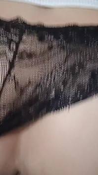 내 이웃의 자지에 내 크림 보지로 사정. 그는 아무도 알아내지 않도록 침묵을 요청합니다 - 회계원 모험