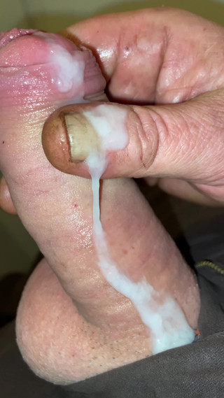 Foreskinguy: Büyük sünnetsiz yarak mastürbasyonu ve büyük boşalma