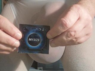 Monster meat studio: Як одягнути xxxlarge презервативи на мою чудовищу