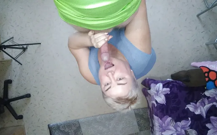 Zona901: I do a blowjob to an electrician and swallow cum