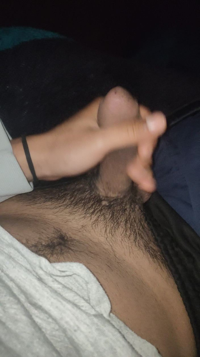 AlexAlejandro13: Berada di rumah dengan tangan nakal