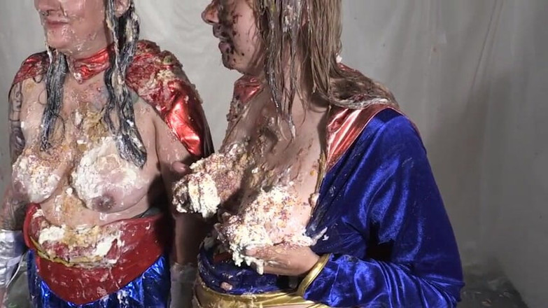 Gunked up girls: Jessica helps Lola and Jodie get clean after sploshing