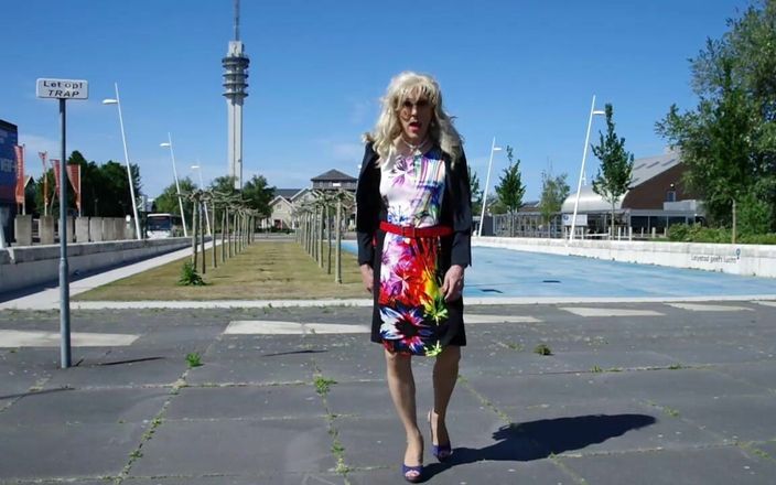 Mrs Samantha: Випадкові прогулянки місіс Саманти