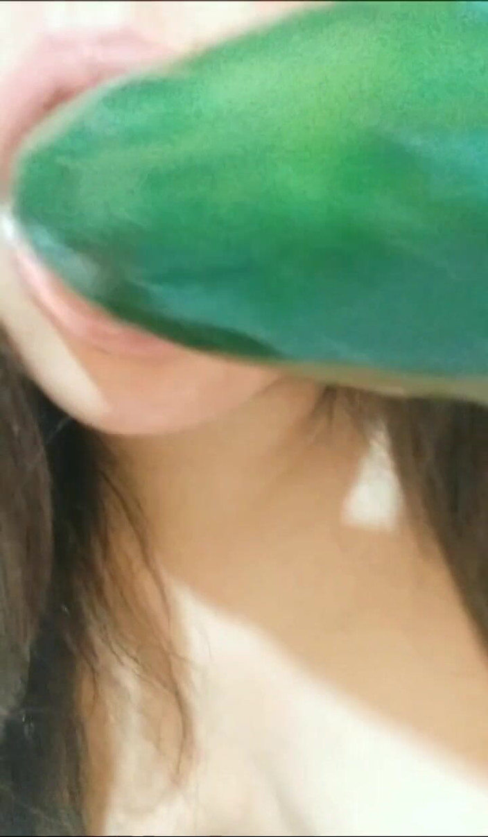 Carla Villalobos: Na doporučení mého odborníka na výživu jím okurku každý den...