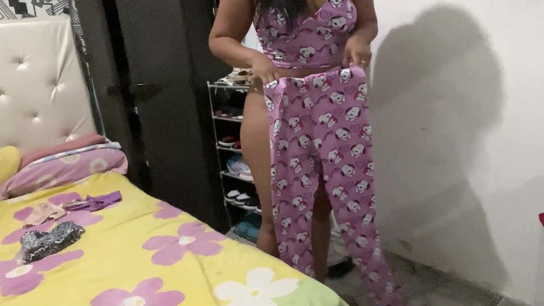 Katrina4deluxe: Sexy a žhavá pyžama mé nevlastní sestry