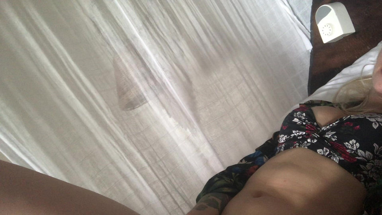 Arteya: Nutím mě, abych se přiblížila zaneprázdněnému příteli