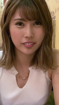 10 次！一个美丽的审美人妻子的脸上被白色的精液覆盖！