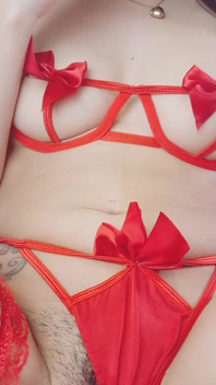 I Love Red, What About You?