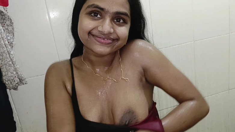 LateralChain349: Sessie 12, Desi Indisch koppel douche in de badkamer