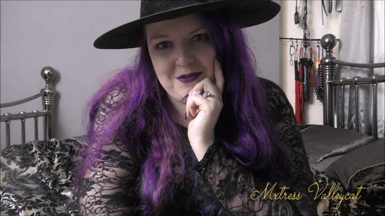 Mxtress Valleycat: Witches feet makes you cum in pants
