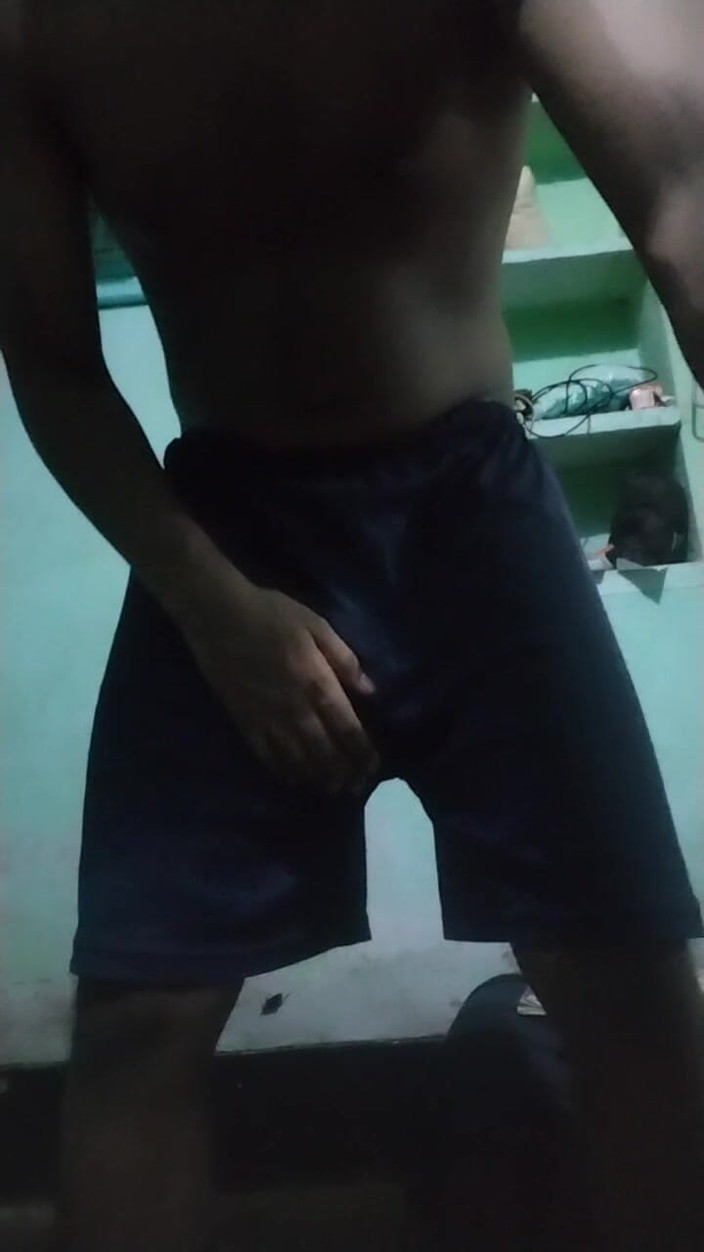 Desi Tits: หนุ่มร่างสองชักว่าวนวดควย