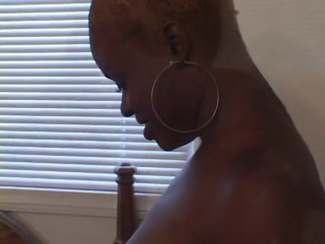 Best Butts: Black hunk with a thick cock gets a good blowjob...