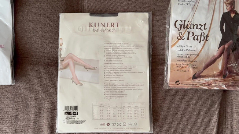 Pantyhose Tester: Mörka strumpbyxor och vita underkläder, utmärkt mix