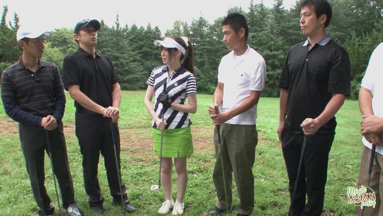 Magic Asian Pussy: Další den hraje golf a sání pro tuto super sexy...