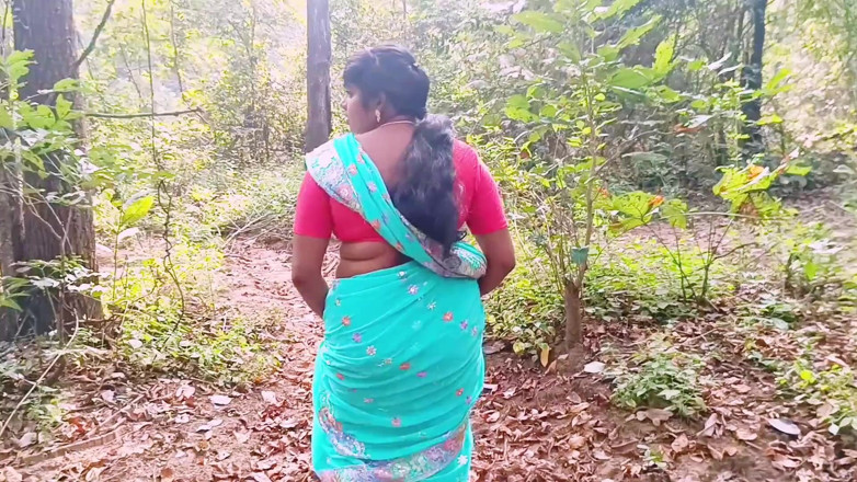 Telugu honey lips: Indický venkovní sex. Telugské špinavé řeči.